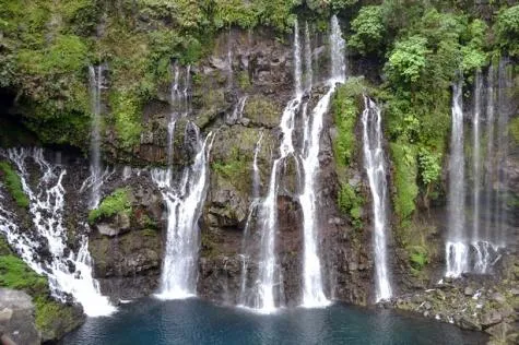 10 superbes cascades à découvrir absolument sur l’île de la Réunion