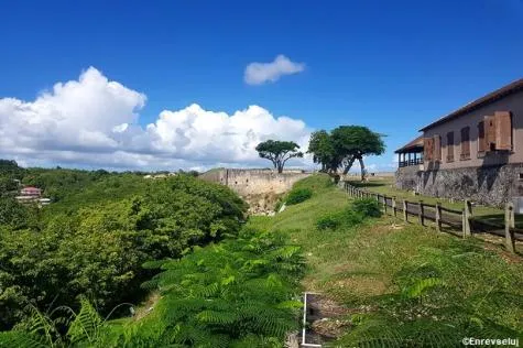 Découvrez le fort Fleur d’Épée en Guadeloupe 