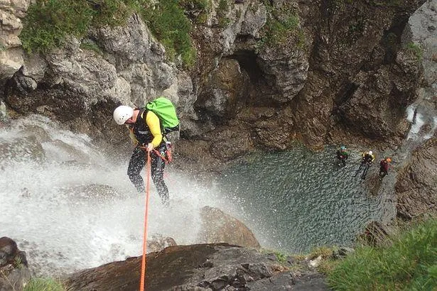 Corse : Les 7 meilleurs spots de canyoning sur l’île !