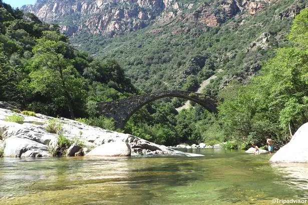 Corse : explorez les gorges de Spelunca !