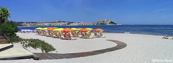 plage de la Pinède à Calvi