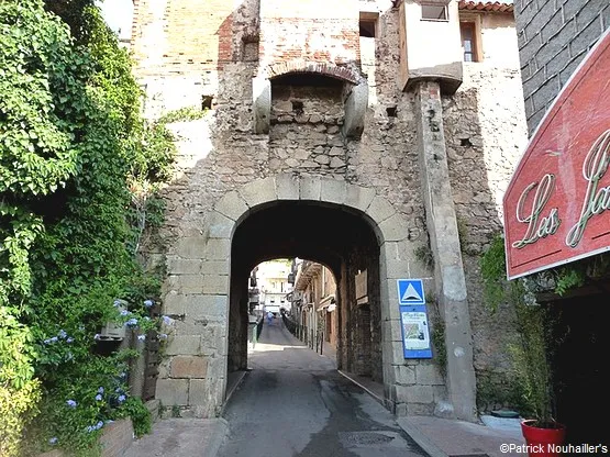 porte Génoise