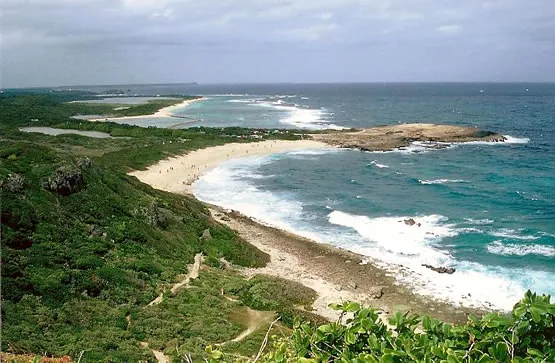 Plage de l'anse des chateux