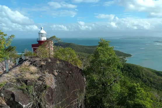 Le phare de la presqu'île de la Caravelle