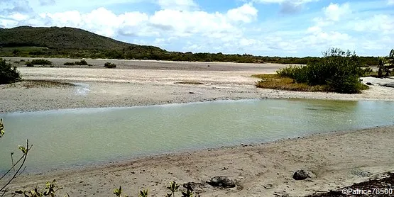 paysage étang des salines