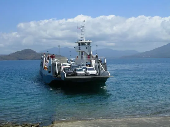 Une barge à Mayotte