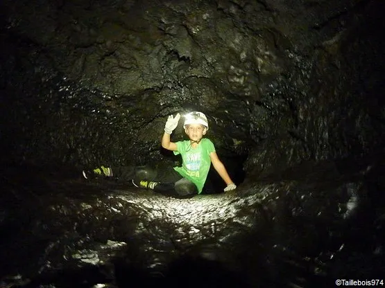 tunnel de lave volcan